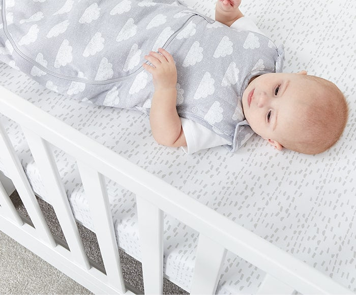 How to Ease Your Baby's Transition From Bassinet To Crib