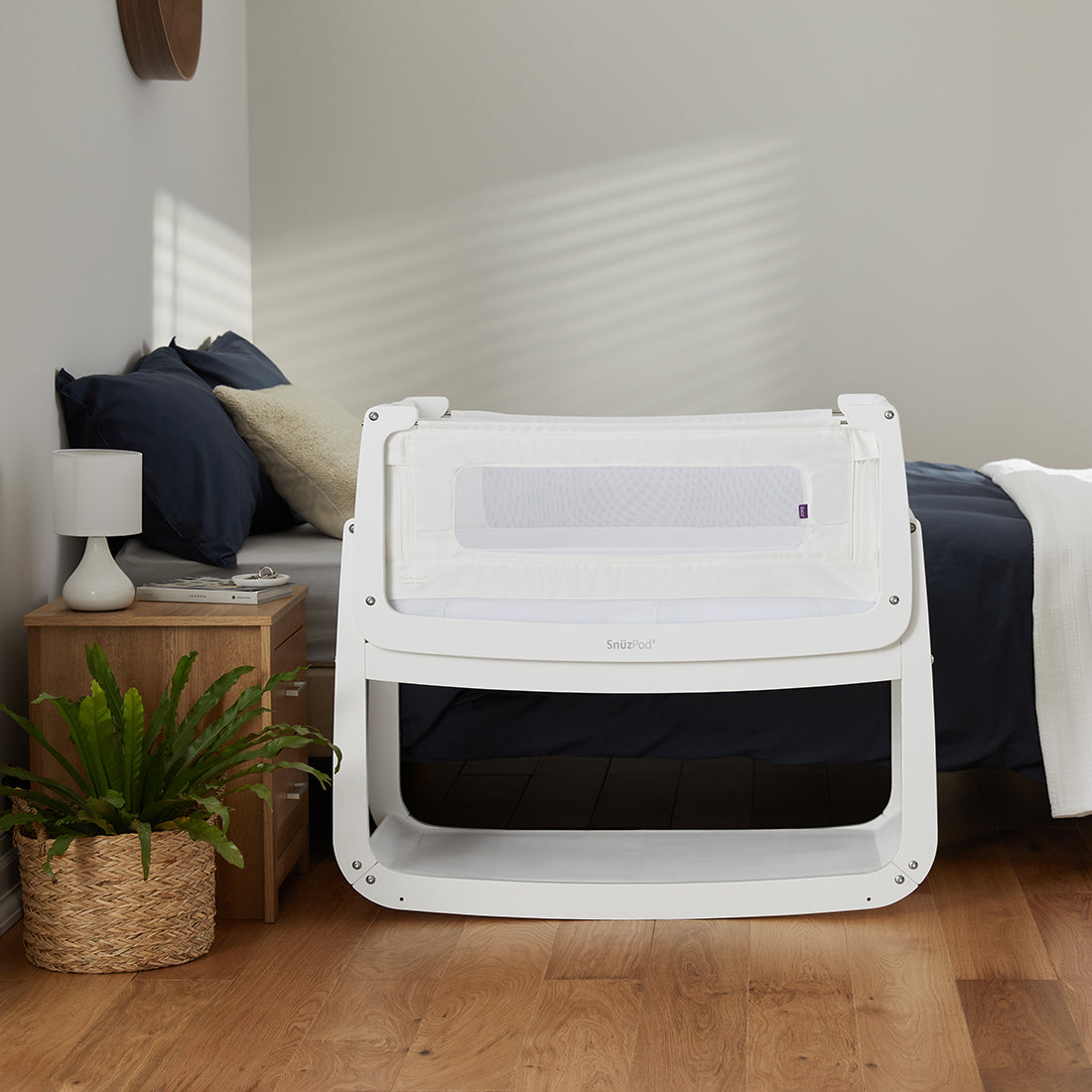 SnuzPod4 Bedside Bassinet White