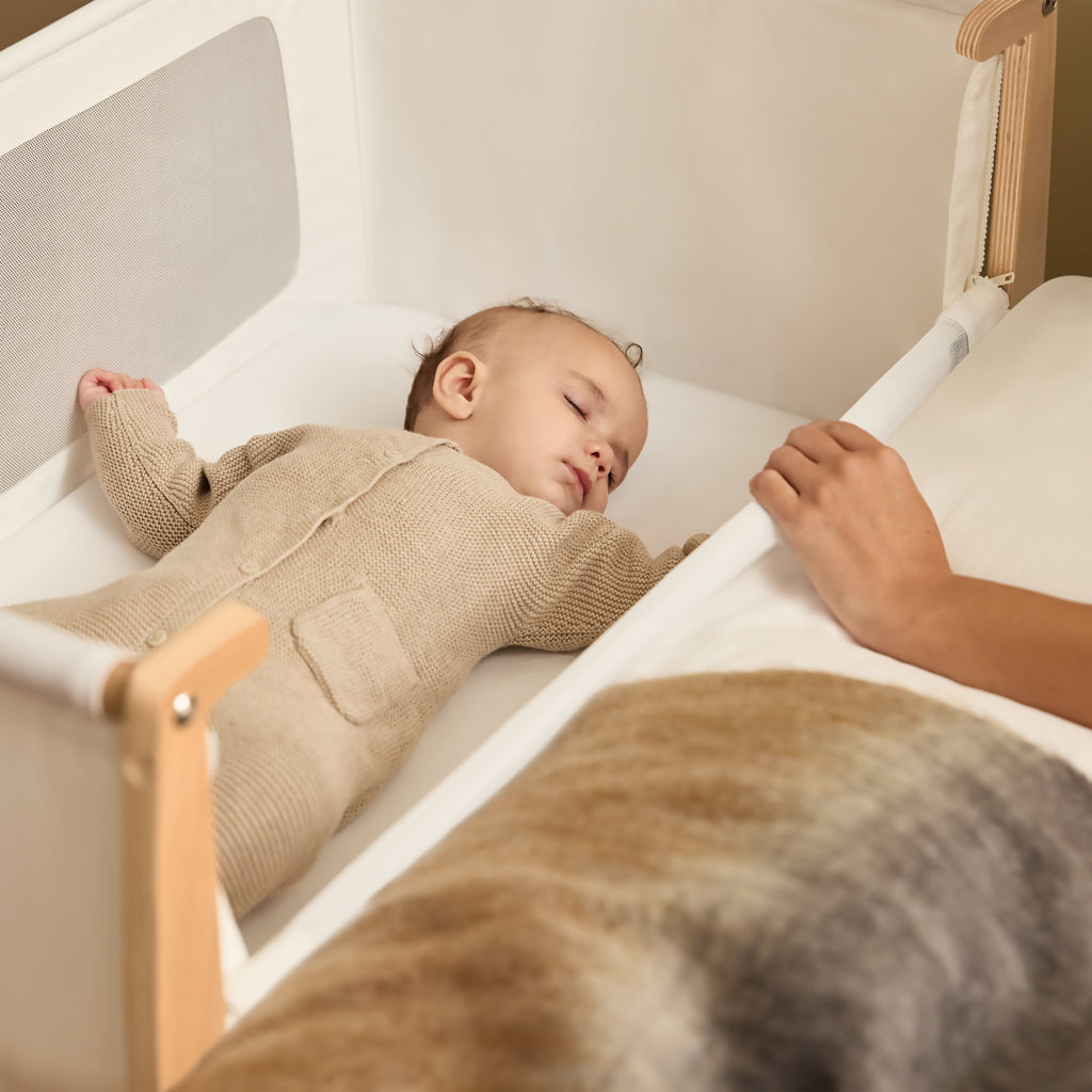 SnuzPod5 Bedside Bassinet Natural