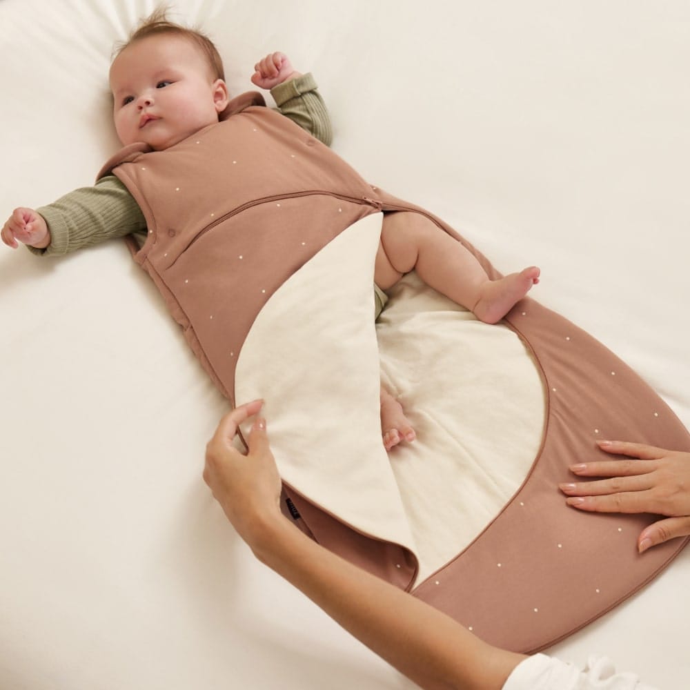 SnuzPouch 0-6 months, 1.0 Tog Sleeping Bag - Blush Dot