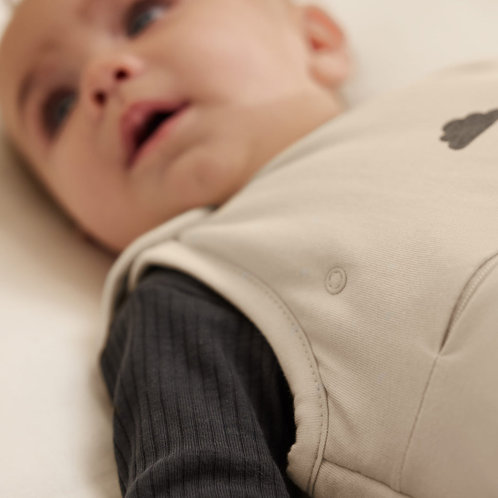 SnuzPouch 6-18 months, 1.0 Tog Sleeping Bag - Sand Cloud